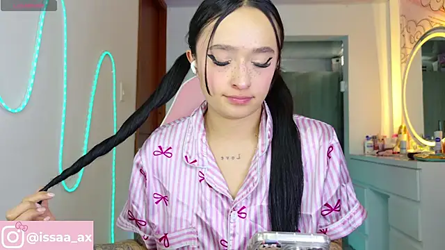 Živý XXX chat issa_dolly