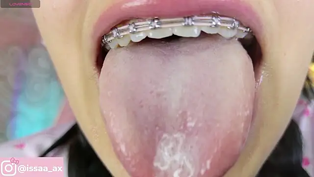 issa_dollyのライブXXXチャット