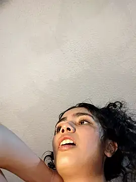 Онлайн чат XXX Karina_Mon