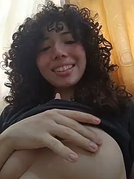 Cutecurly Adlı Modelin Web Kamerası Şovu