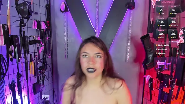 Pokazy przed kamerką – LexyVenus_BDSM