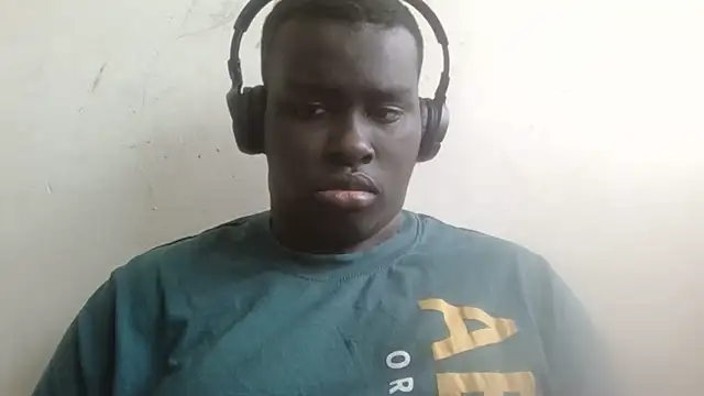 Mensaadomoffical Show in webcam