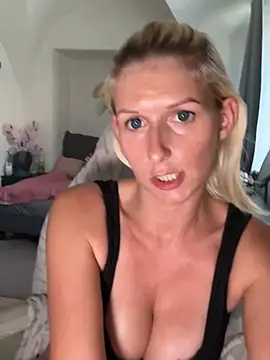 barbiplaymate Webcam-Show