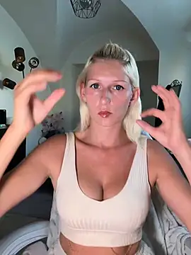 barbiplaymate Webcam-Show
