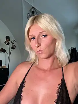 barbiplaymate Webcam-Show
