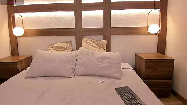 Emii_Lux Live Chatrum