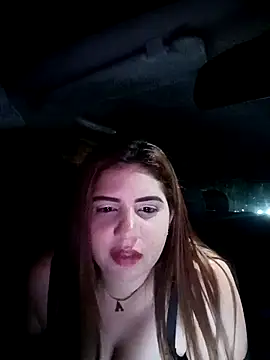 hot-daring Show in webcam