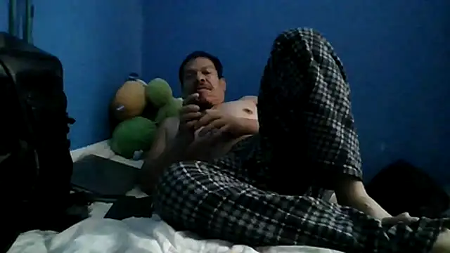 Oskr2025xxx's Webcam Show