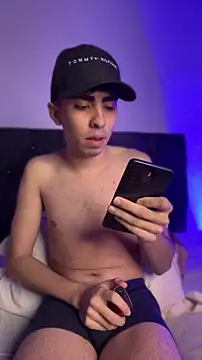 Webkamerová show michaell_twinkk