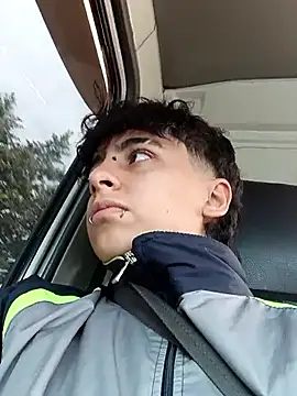 LatinHeatX22's Webcam Show