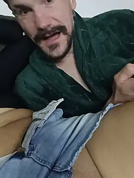 צ'אט XXX בשידור חי של Kavalao12