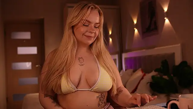 LisaLove3 Webcam Show