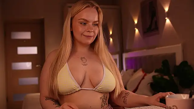 הופעת וובקאם של LisaLove3