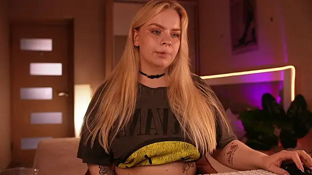 LisaLove3 webcam show