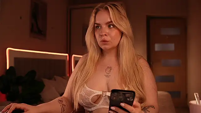 دردشة LisaLove3 الجنسية المباشرة