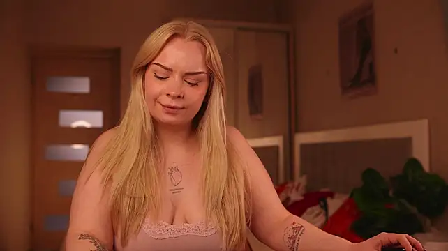 LisaLove3 Chat XXX live