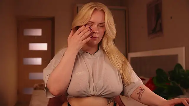 دردشة LisaLove3 الجنسية المباشرة