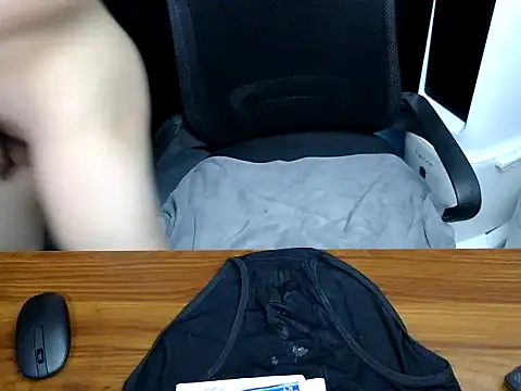 Louis_Caoxxx Adlı Modelin Web Kamerası Şovu