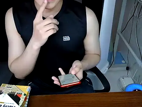 Louis_Caox 在線直播表演