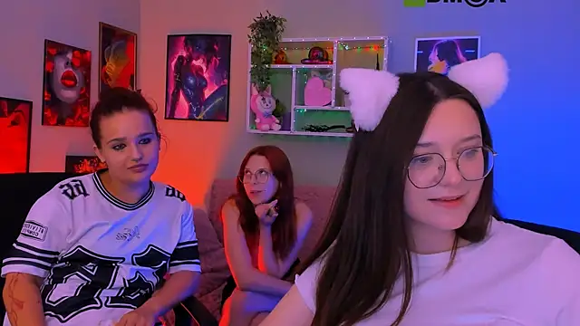 nymira Live XXX-Chat