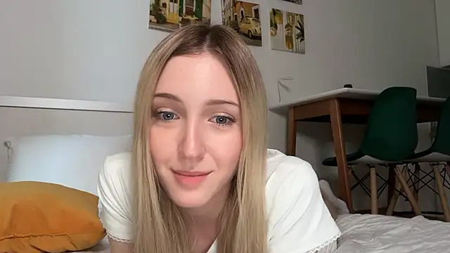 Chat XXX ao vivo de Kattie_Petite