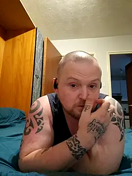 Show modela P4YNE na web-kameri