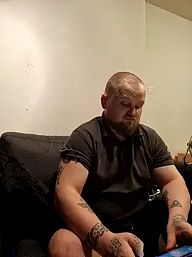 Pokazy przed kamerką – G-L-P