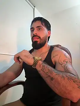 Ryan_Black3: διαδικτυακό σόου στην κάμερα