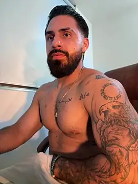 Ryan_Black3 Show Webcam