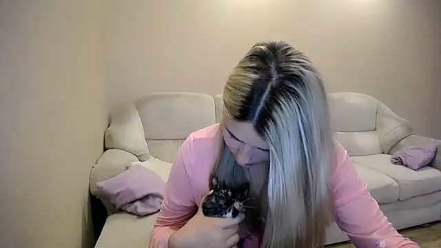 _shy_sabrina__'s Live XXX Chat