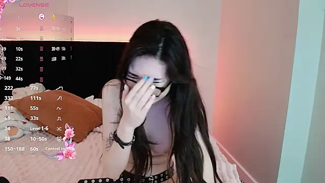 Živá chatovací místnost kum1k0