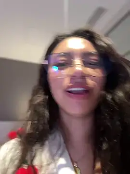 XXX chat uživo modela CocoaGigiMuse
