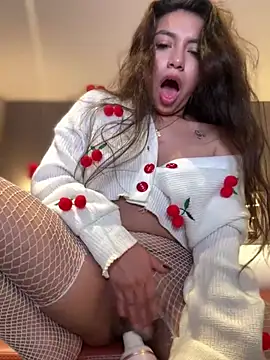 CocoaGigiMuse Show in webcam