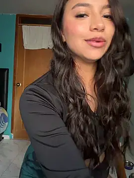 CocoaGigiMuse's Live XXX Chat