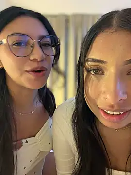 CocoaGigiMuse Adlı Modelin Canlı XXX Sohbeti