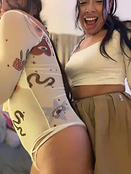 Chat +18 de CocoaGigiMuse ao vivo