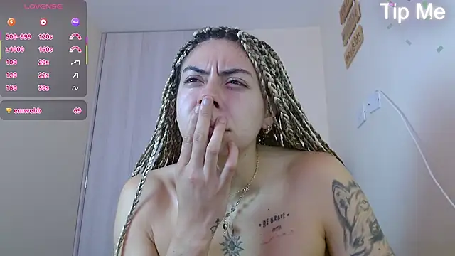 XXX chat uživo modela aprildumont
