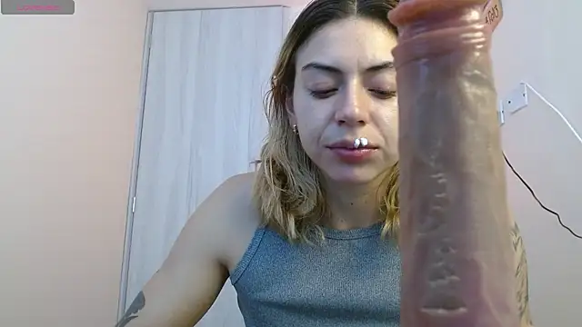 aprildumont Chat XXX in diretta