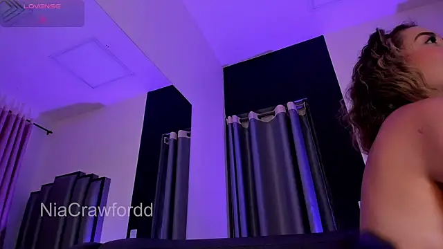 NiaCrawfordd Webcam show