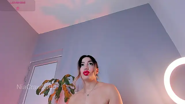 NiaCrawfordd Adlı Modelin Web Kamerası Şovu
