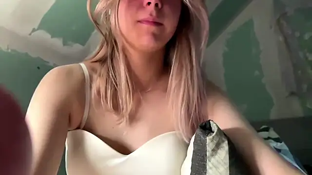 Chat +18 de Skinny_girl_ ao vivo