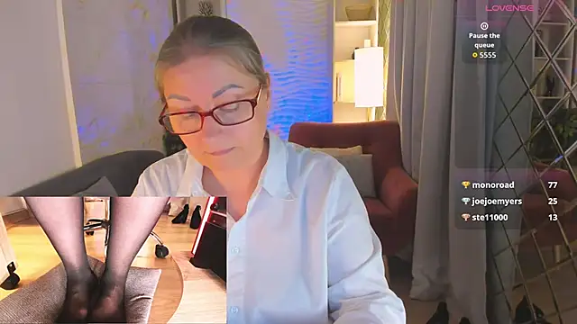Alexandra_Kind webkamerás műsora