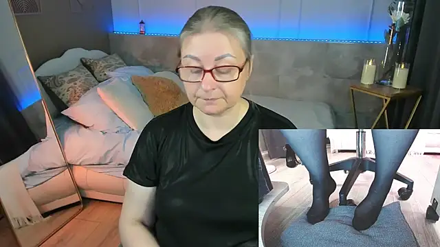 Chatroom XXX en direct de Alexandra_Kind