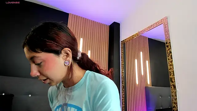 alejita_machado's Live XXX Chat