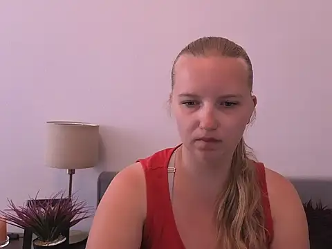 RoseTeacherX Chat XXX in diretta