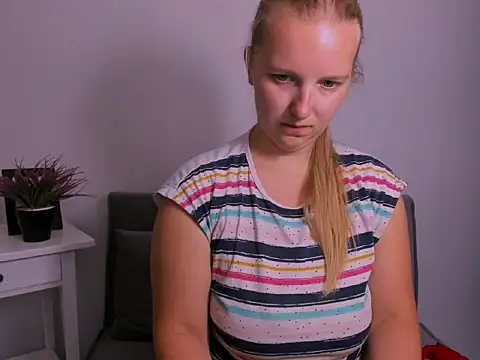 RoseTeacherX's Live XXX Chat