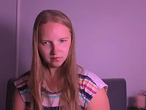 XXX chat uživo modela RoseTeacherX