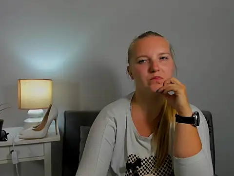 RoseTeacherX – Live XXX-chat