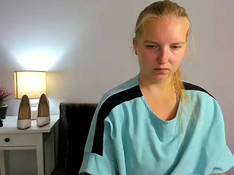 XXX chat uživo modela RoseTeacherX