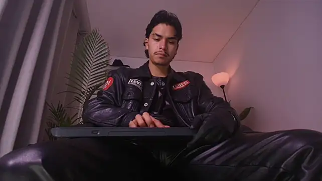 Webkamerová show andyypalmer_